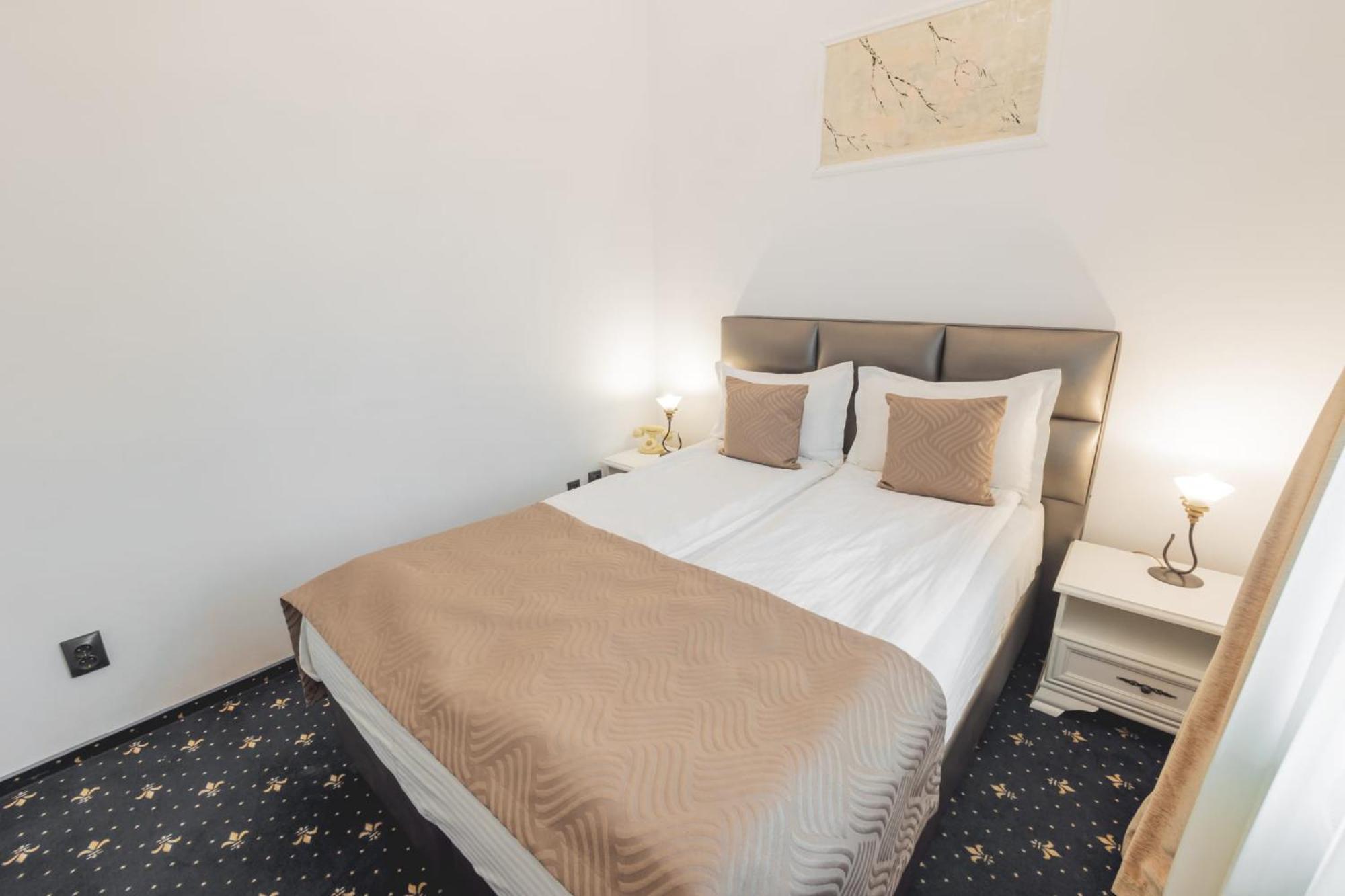 Hotel Carol - Ватра-Дорней Екстер'єр фото