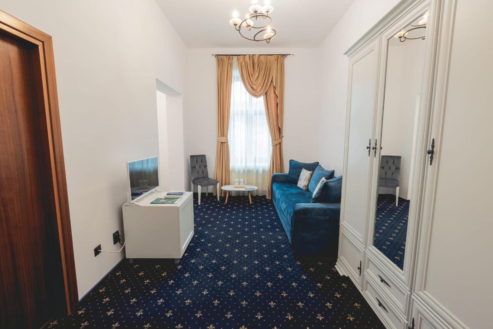 Hotel Carol - Ватра-Дорней Екстер'єр фото
