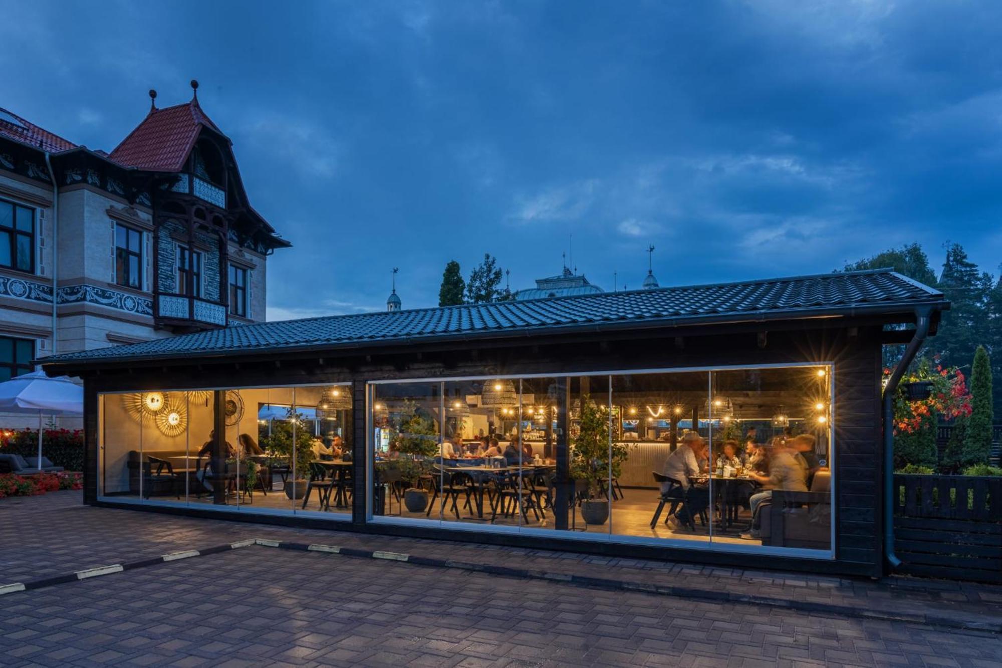 Hotel Carol - Ватра-Дорней Екстер'єр фото
