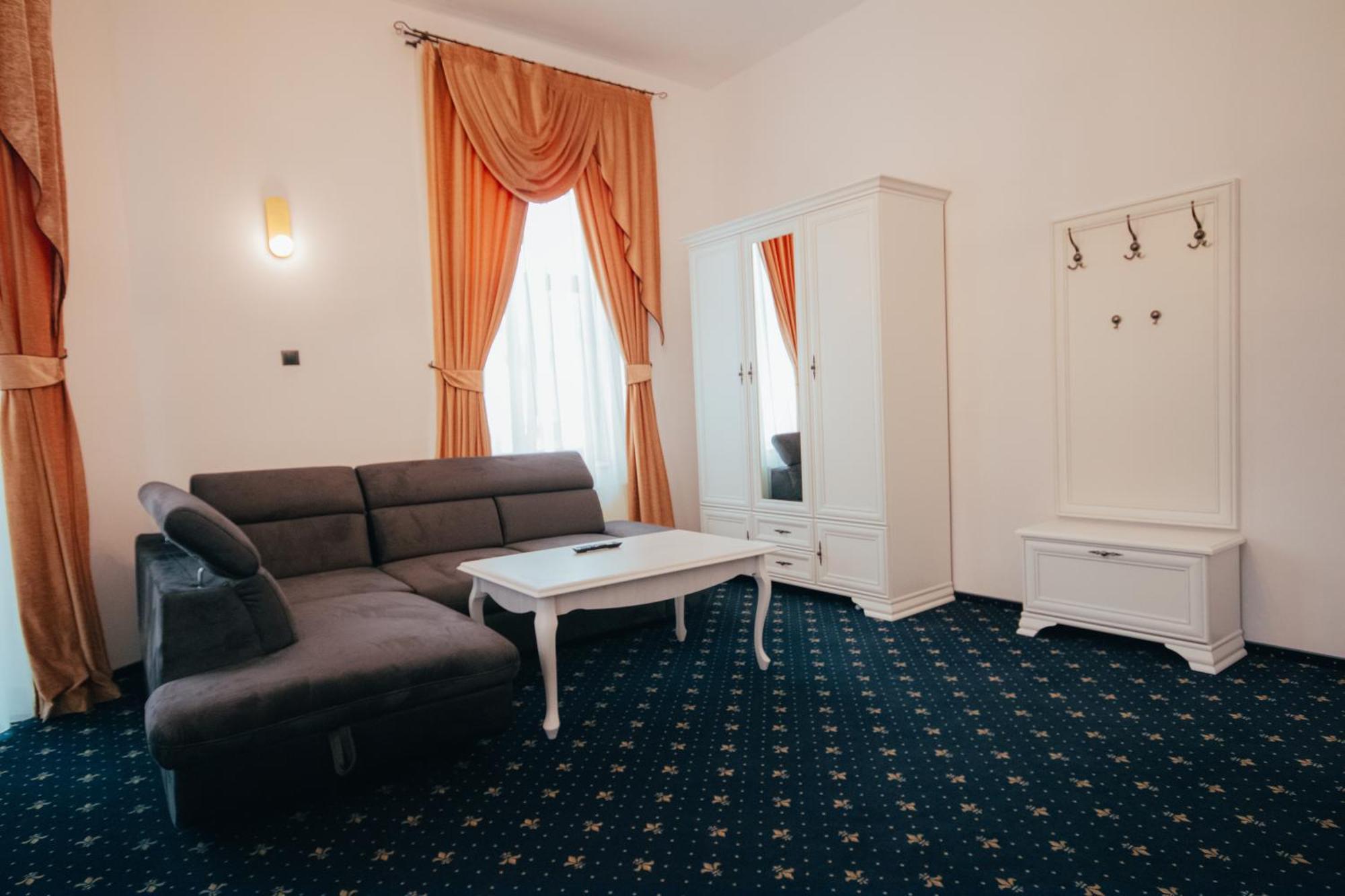 Hotel Carol - Ватра-Дорней Екстер'єр фото