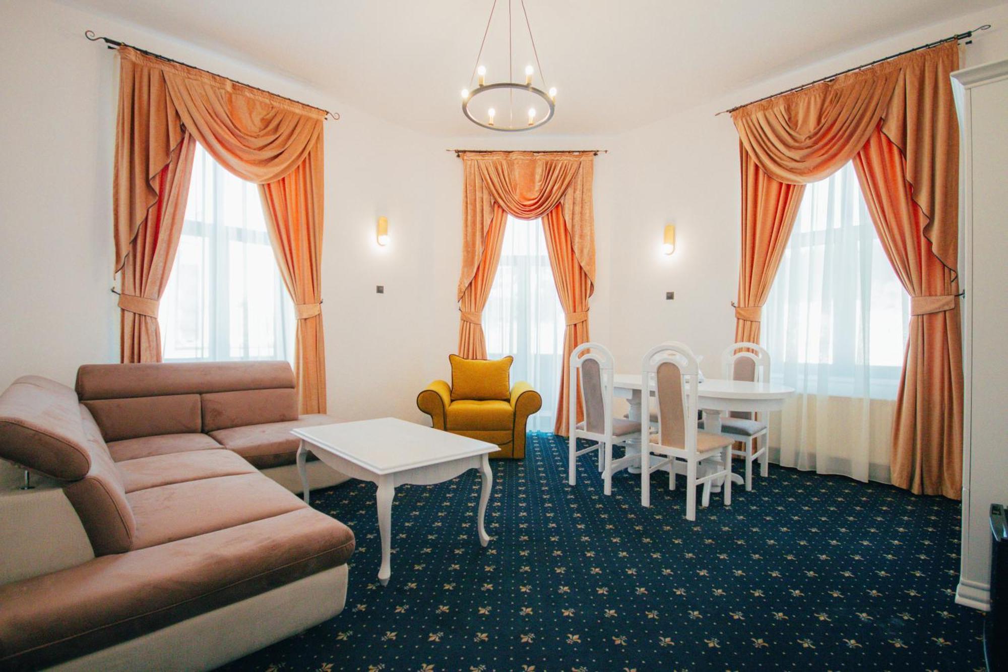 Hotel Carol - Ватра-Дорней Екстер'єр фото